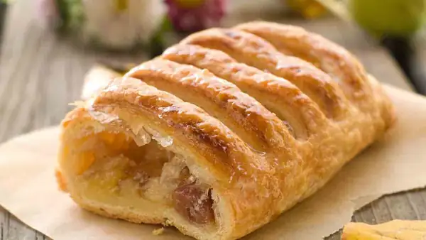 Strudel de manzana y caqui: una excelente manera de empezar el día