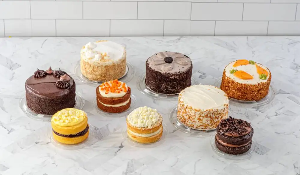 Rich Products lanza una nueva línea de mini pasteles y salsas para postres para operadores de servicios de alimentos