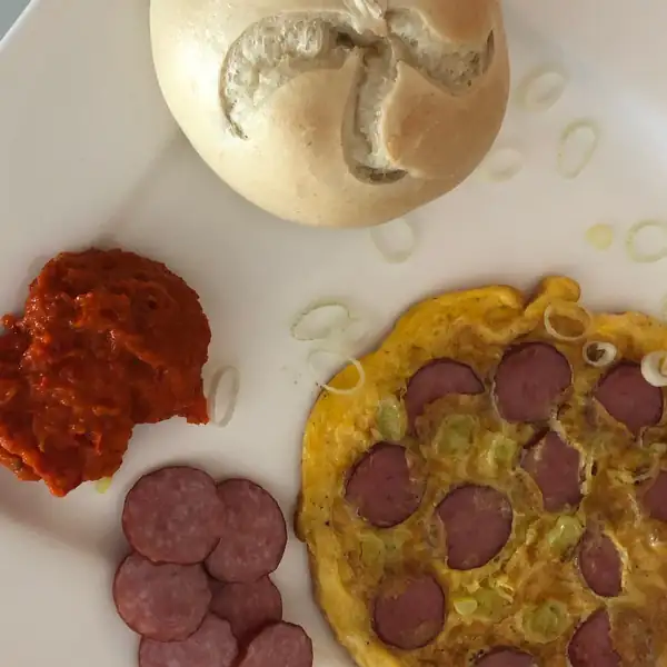 hearty omelet