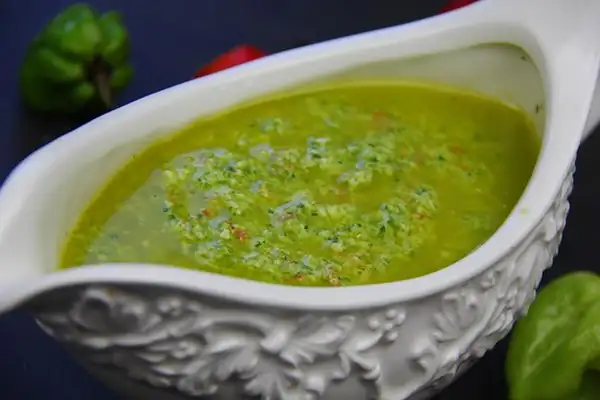 Pesto de chile Scotch Bonnet verde intenso