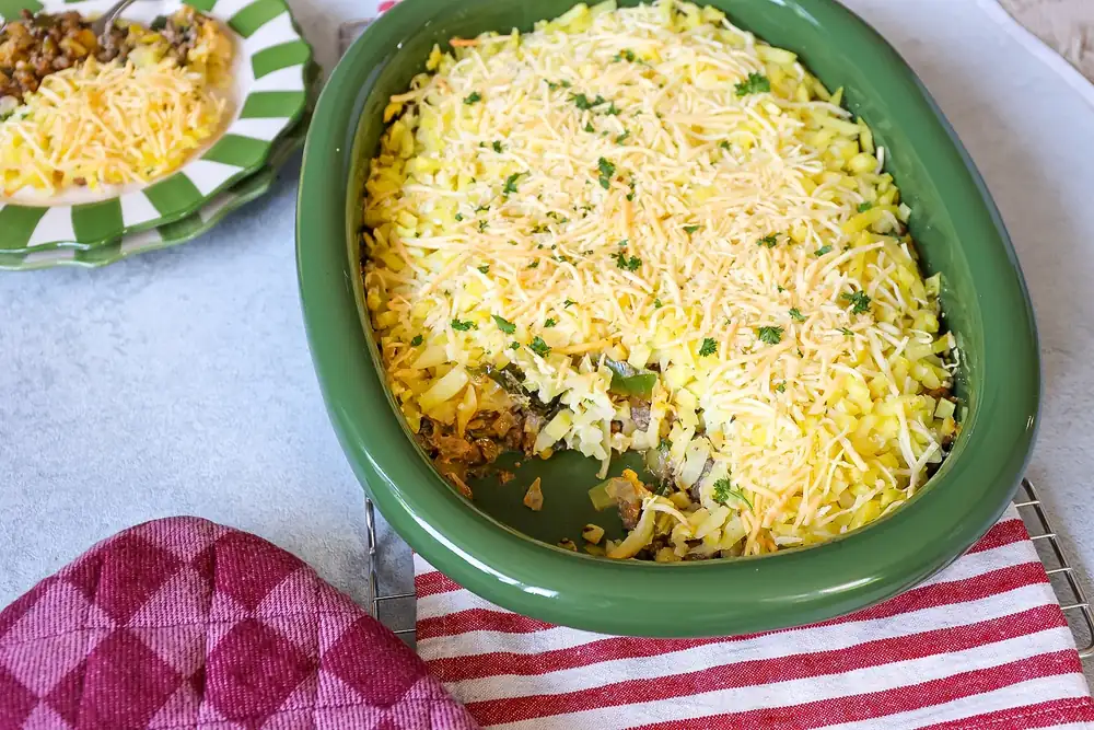 Rosti casserole with minced meat and leeks