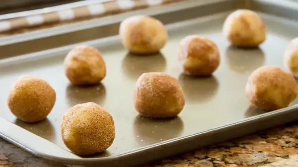 The Fruity Secret To Delicious No-Bake Snickerdoodle Balls