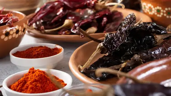 Light Vs Dark Chiles: What Sets Their Flavors Apart?