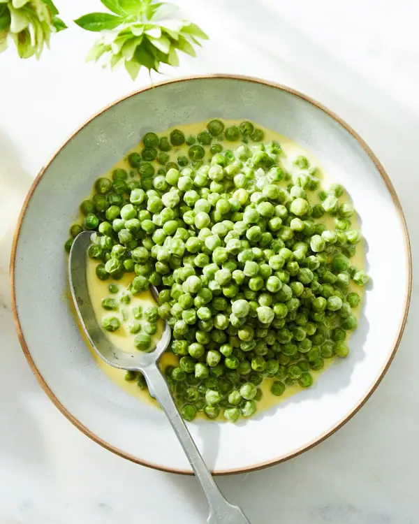 Braised Green Peas With Egg Yolks