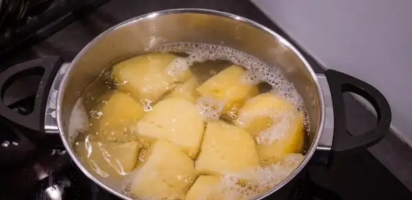 Not milk or butter: this unexpected ingredient is the trick to the perfect puree
