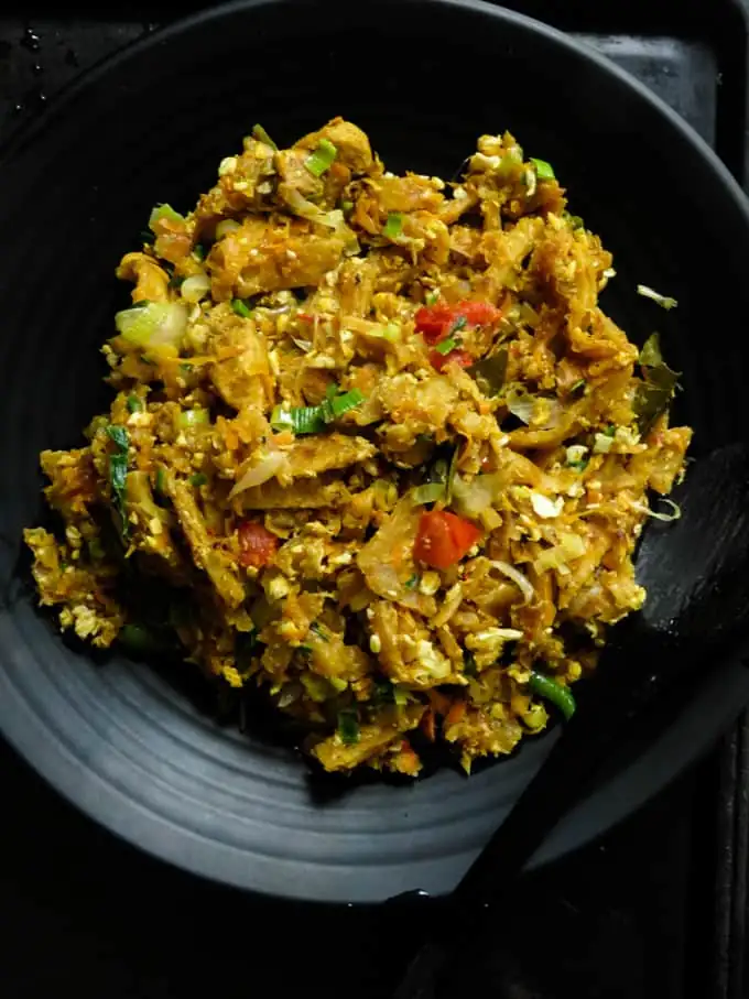 SRI LANKAN CHICKEN KOTTU ROTI RECIPE