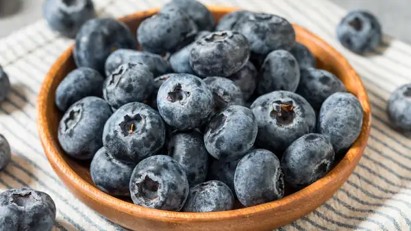 Make Blueberries 10x More Flavorful With A Dash Of This Powerhouse Pantry Staple