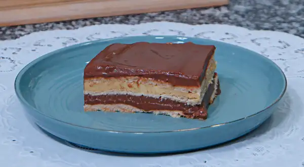 4-Ingredient Cookie Pudding Cake: Step-by-Step Recipe (VIDEO)