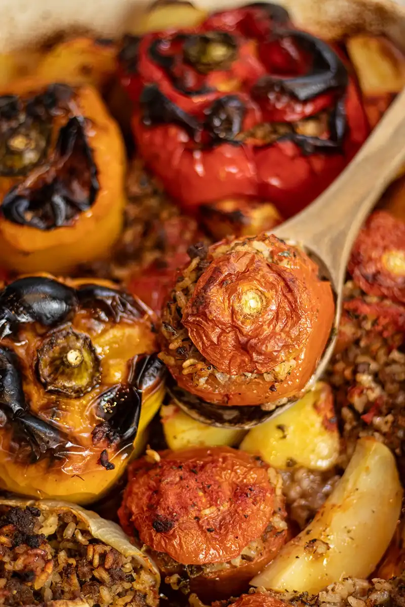 What to Cook This Week: 5 Greek & Mediterranean Dinner Ideas + 2 Desserts