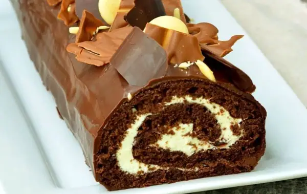 Chocolate Mascarpone Yule Log Cake
