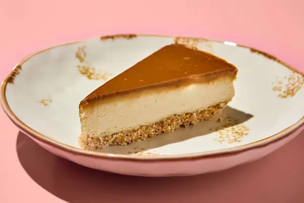 Tarta de queso con dulce de leche: un postre cremoso