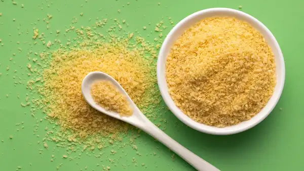 Bread Crumbs Are The Unexpected Ice Cream Topping You Can Make At Home