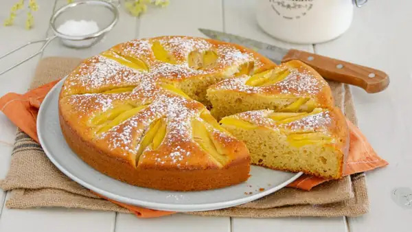 Soft mango cake