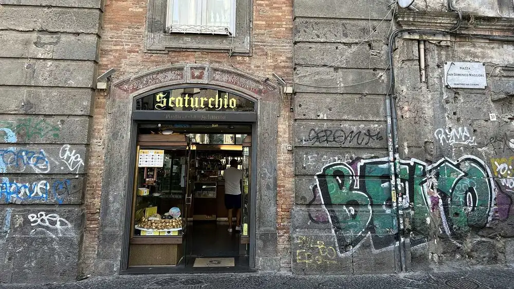 Scaturchio Pastry Shop in Naples: A Review