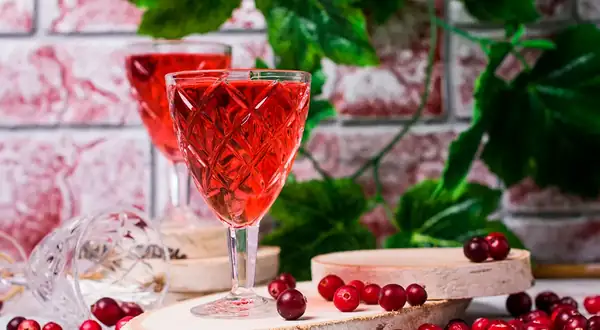 Homemade Cranberry Liqueur