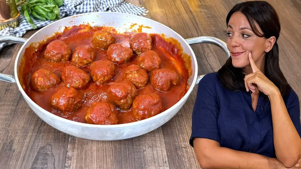 Meatballs in tomato sauce: Grandma's recipe for super tender meatballs