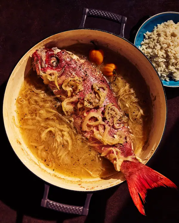Receta de Kaldou (Pargo rojo con cebolla y limón)