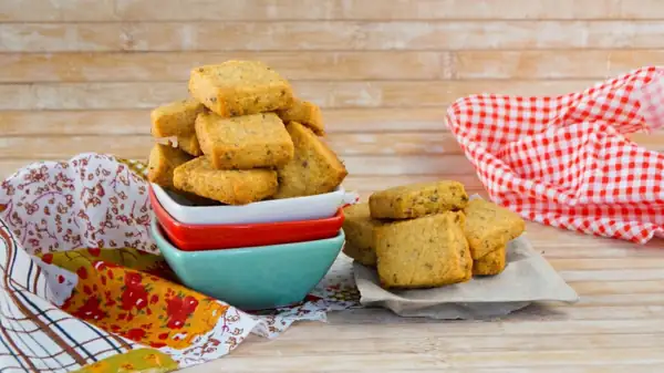 ¿Un aperitivo de última hora? ¡Estas galletas saladas de 10 minutos te salvarán la noche!