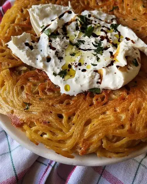 RICH SPAGHETTI OMELETTE