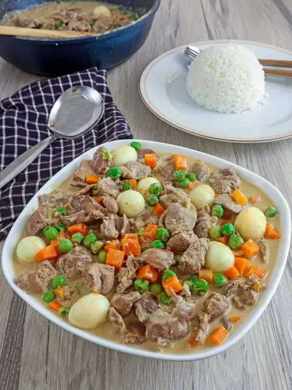 Liver and Gizzard with Sweet Peas