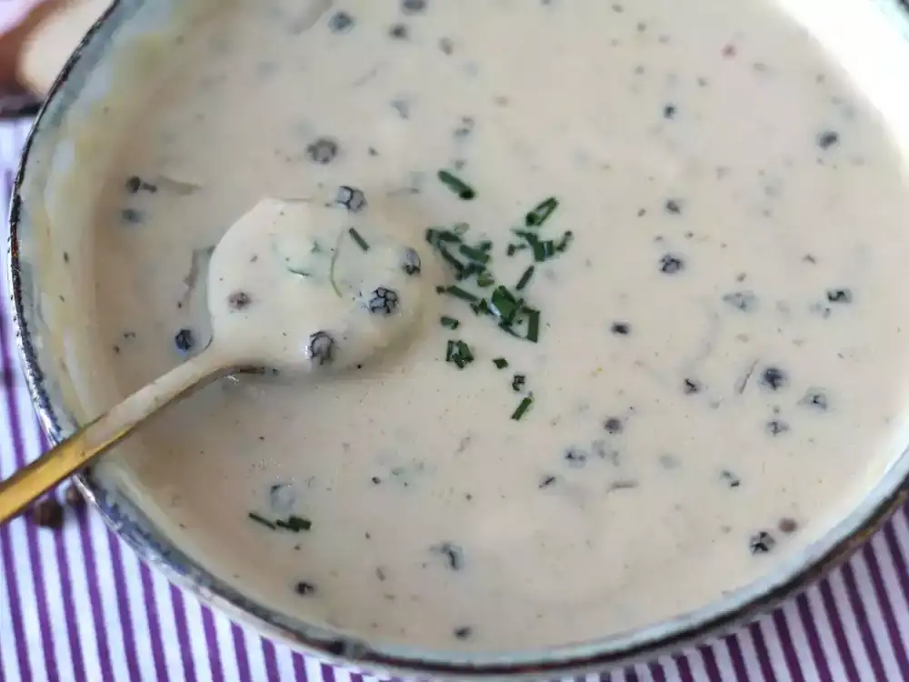 Homemade pepper sauce: creamy, very aromatic, ideal for accompanying meats