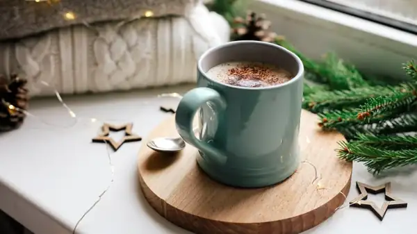 Nunca más vuelvas a tomar chocolate caliente solo gracias a un ingrediente básico de la despensa