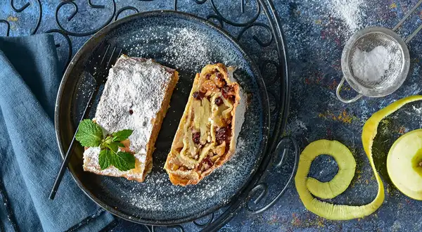 A simple, step-by-step recipe with photos from Irina, apple strudel, 453 kcal