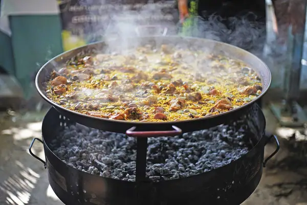 “You're Not Going to Find a Paella Like This in a Restaurant”