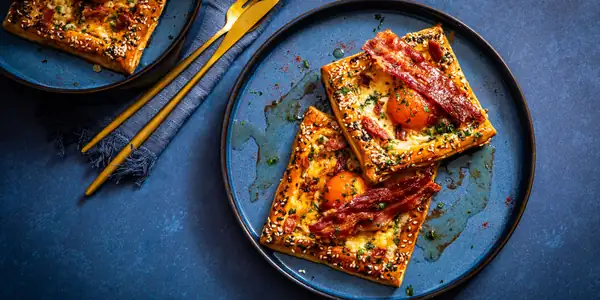 Cheesy egg and bacon tartlets