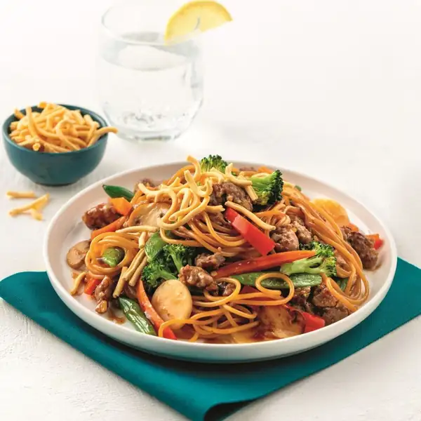 Spaghetti with Chinese-style sausage