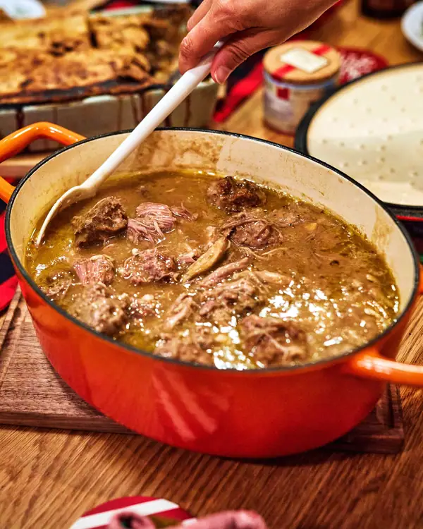 Ragoût de Boulettes et Pattes Recipe (Meatballs and Pork Gravy)