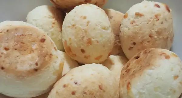 Recipe for Tri-Cheese Bread, submitted by Greice Augusta