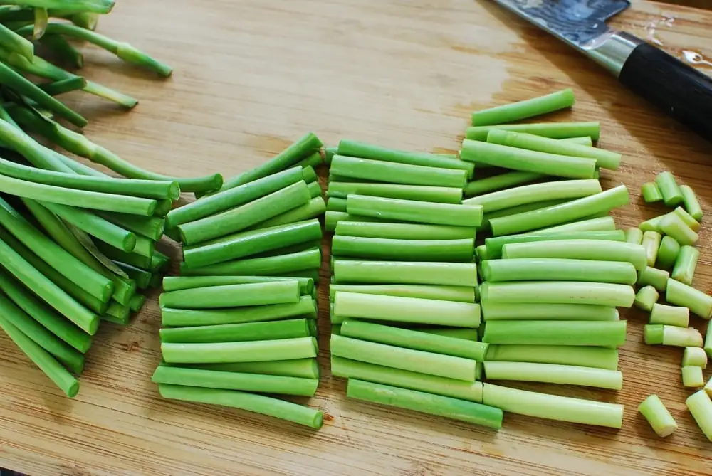 Stir-fried Garlic Scapes (Maneuljjong Bokkeum)