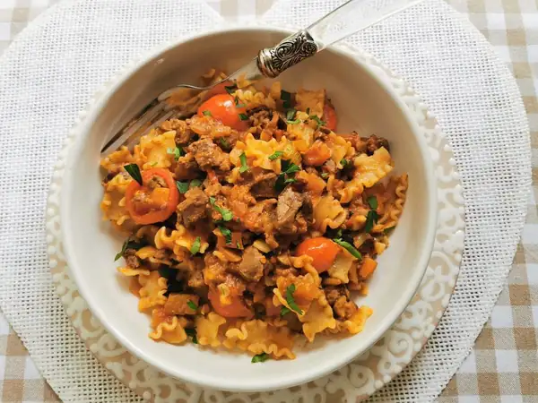 Chicken liver pasta with porcini mushrooms