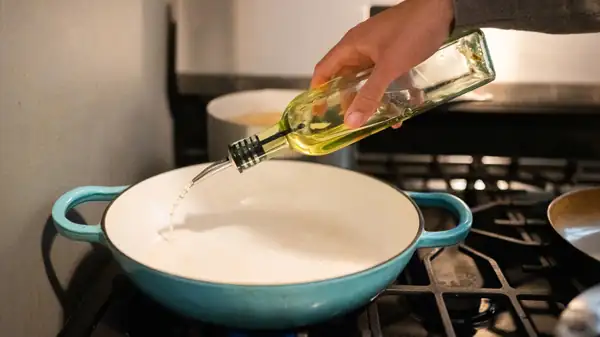 ¿Existe realmente un aceite de cocina más saludable?