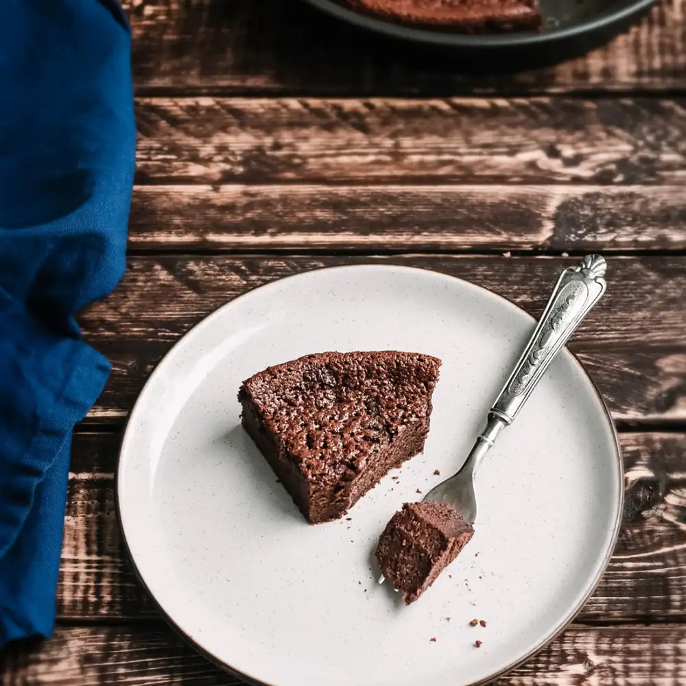Buttermilk Chocolate Fondant Cake