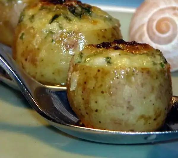 Gratinated Escargots in Marble Potato