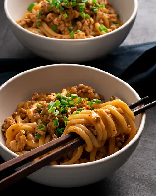 Quick Chicken and Peanut Udon