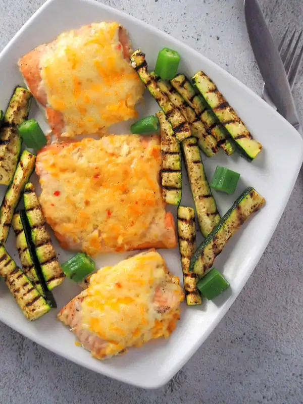 Baked Salmon with Sweet Chili-Mayo Topping