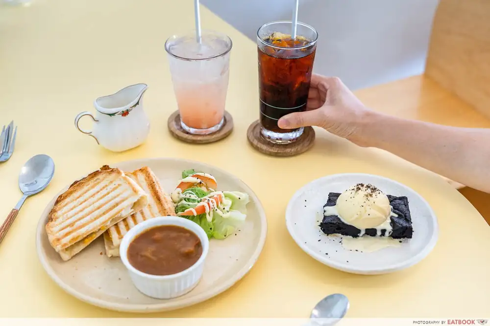 12 Best JB Cafes For A Solo Trip, From Hand-Brew Coffee To Art-Jamming Spots