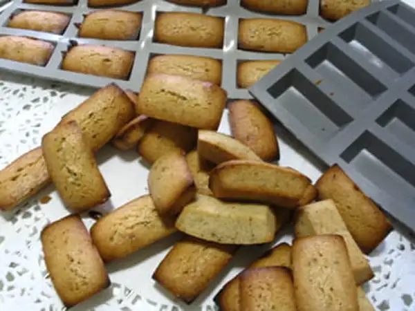 Mini almond and hazelnut financiers