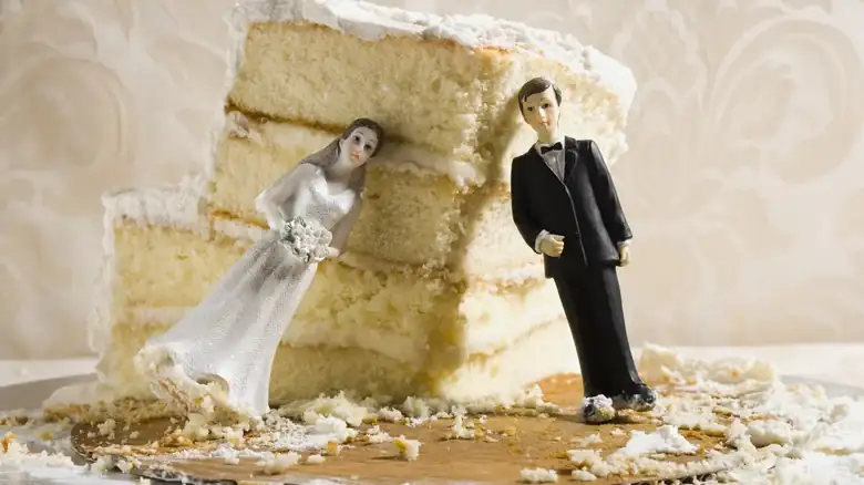 The Wedding Cake Tradition That You Might Want To Skip