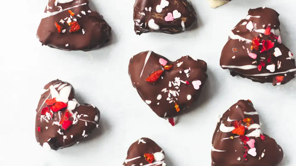 Chocolate dates: a lovely no-bake dessert and gift!