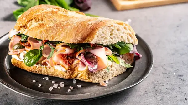 Prevent A Soggy Lunch With This Easy Sandwich Storage Hack