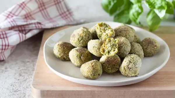 ¿Tienes una licuadora? ¡Este ingenioso truco te permitirá transformar restos de verduras en unas albóndigas increíbles en tan solo 15 minutos!