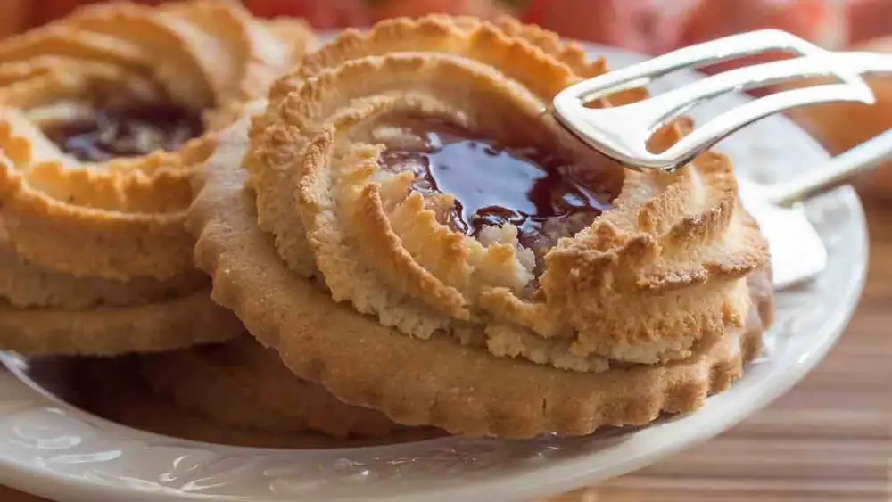 Ox-eye biscuits, like the ones at the bar