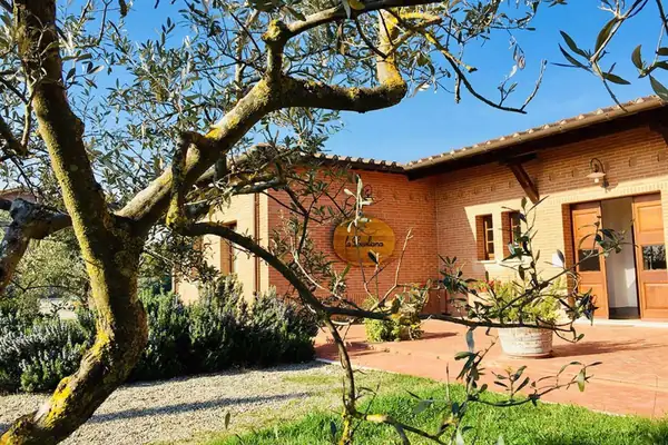 La Ciarliana wine tourism in the heart of Montepulciano