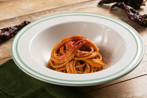 Spaghetti with mixed peppers