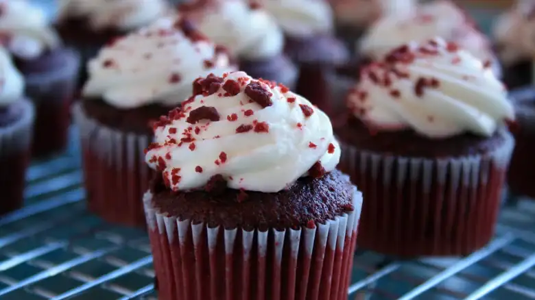 The NYC Establishment That Gets All The Credit For Creating Red Velvet Cake