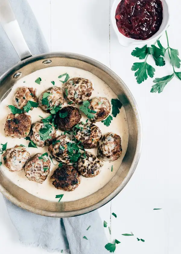 Swedish meatballs with cream sauce